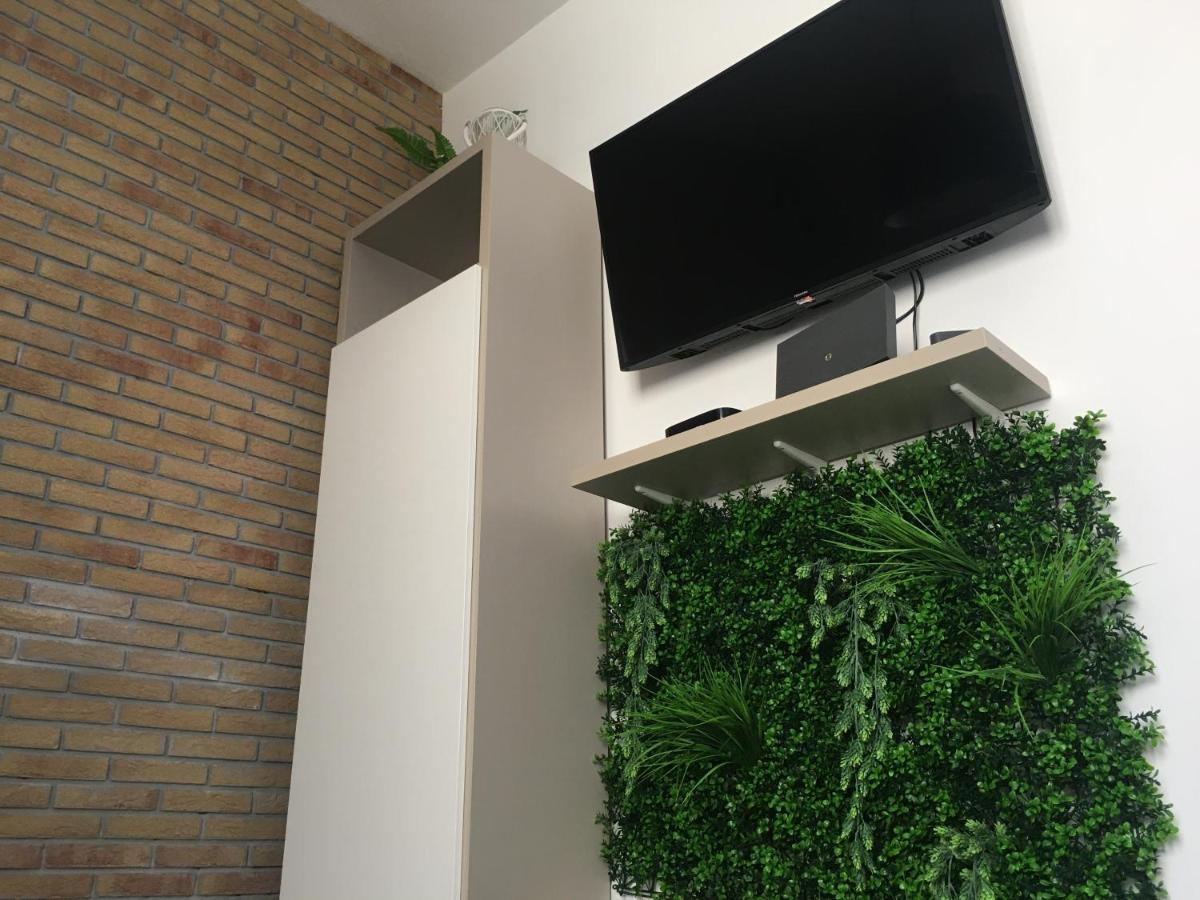 Charming Elise- Close To Station Apartamento